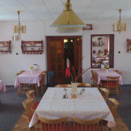 Ξενοδοχείο Hotel-penzion Johanka 2*